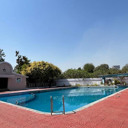 Hotel Soho House By Jayshrea à Chandrapur Extérieur photo